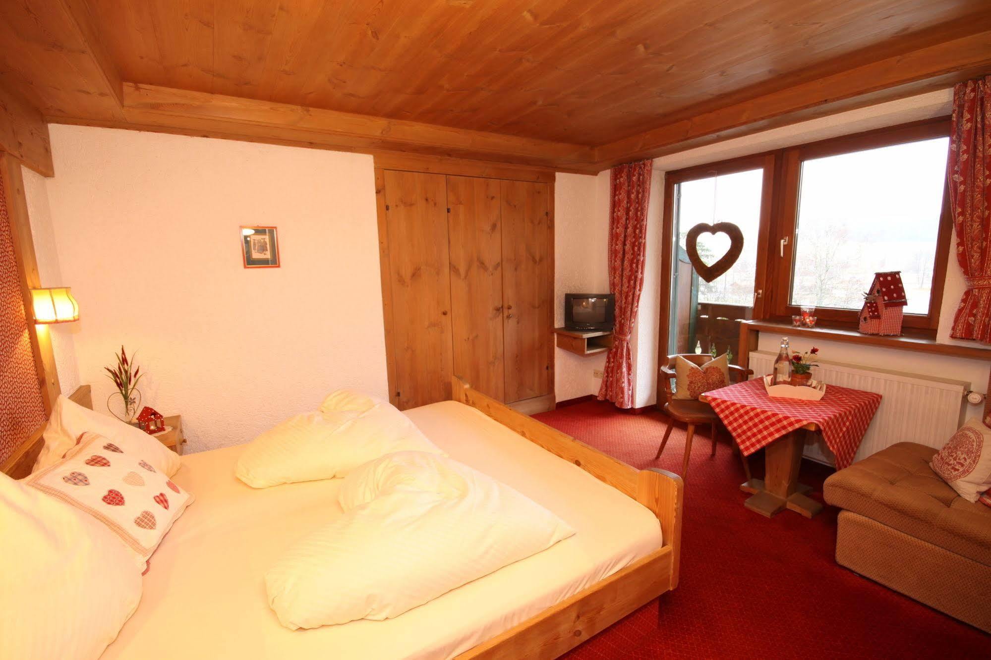 Dreimaederlhaus - Das Vegetarische Boutique Hotel Füssen Dış mekan fotoğraf