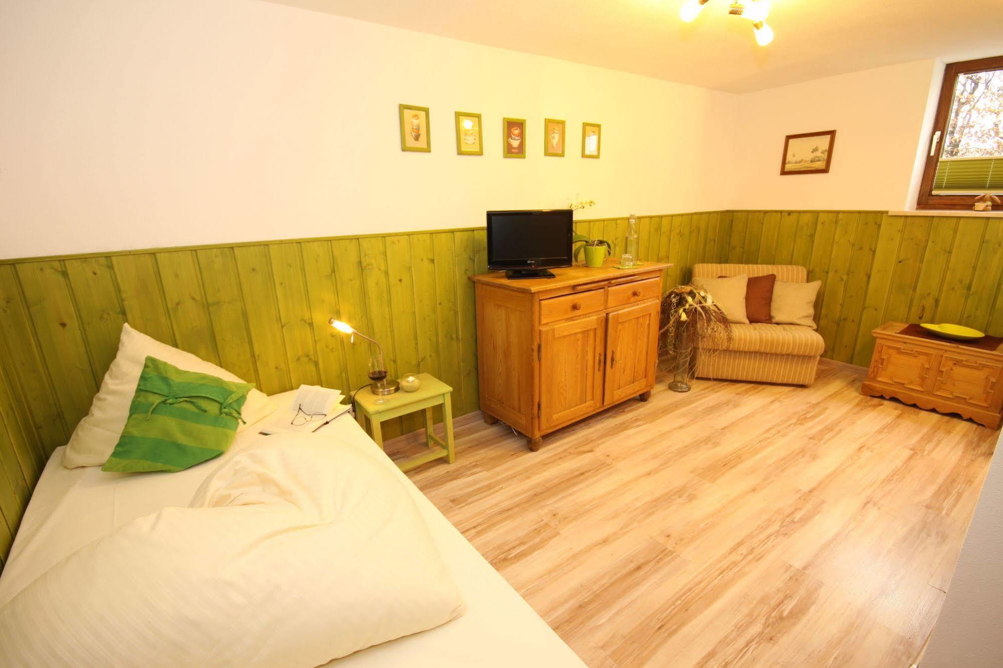 Dreimaederlhaus - Das Vegetarische Boutique Hotel Füssen Dış mekan fotoğraf
