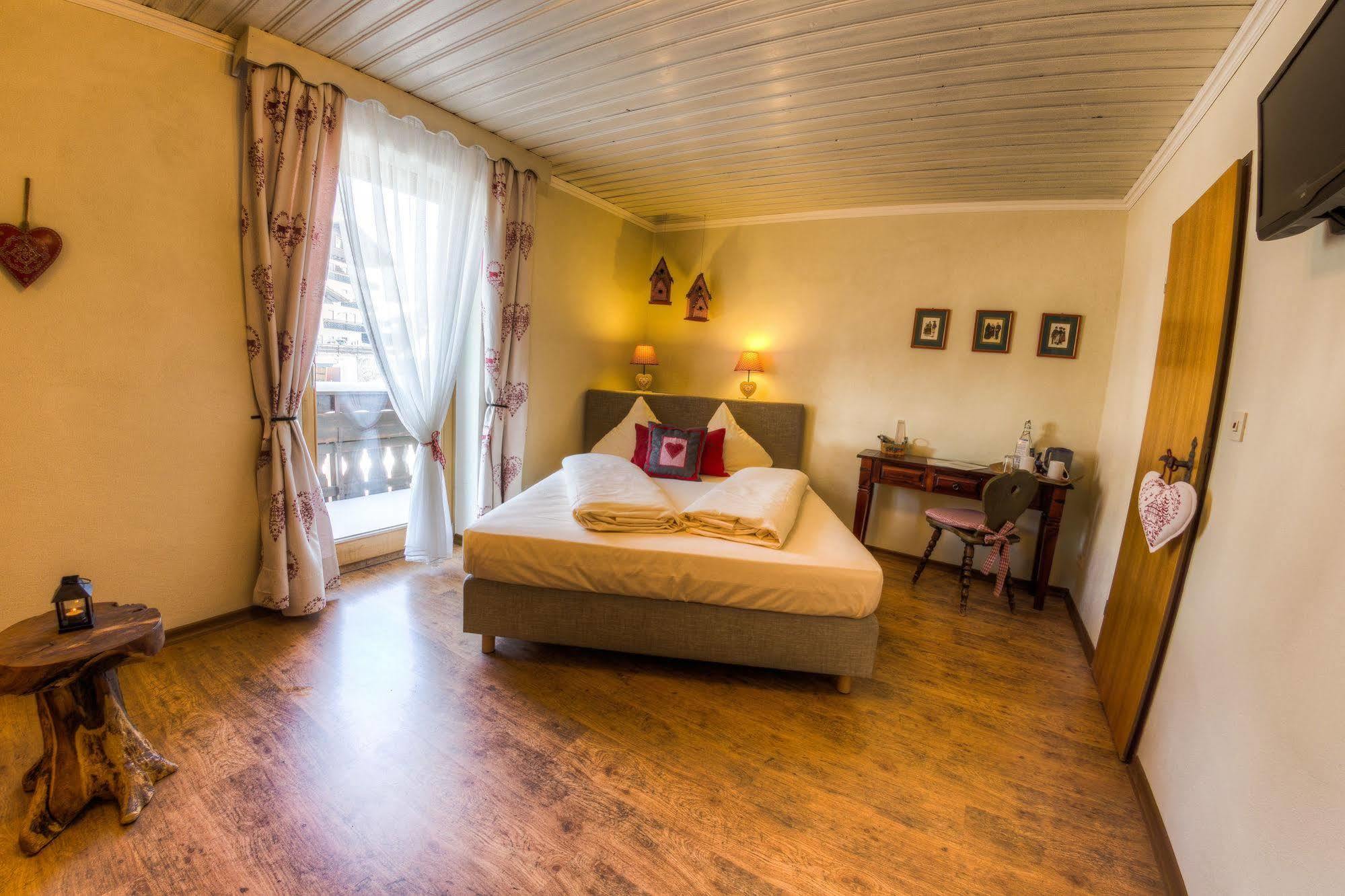 Dreimaederlhaus - Das Vegetarische Boutique Hotel Füssen Dış mekan fotoğraf