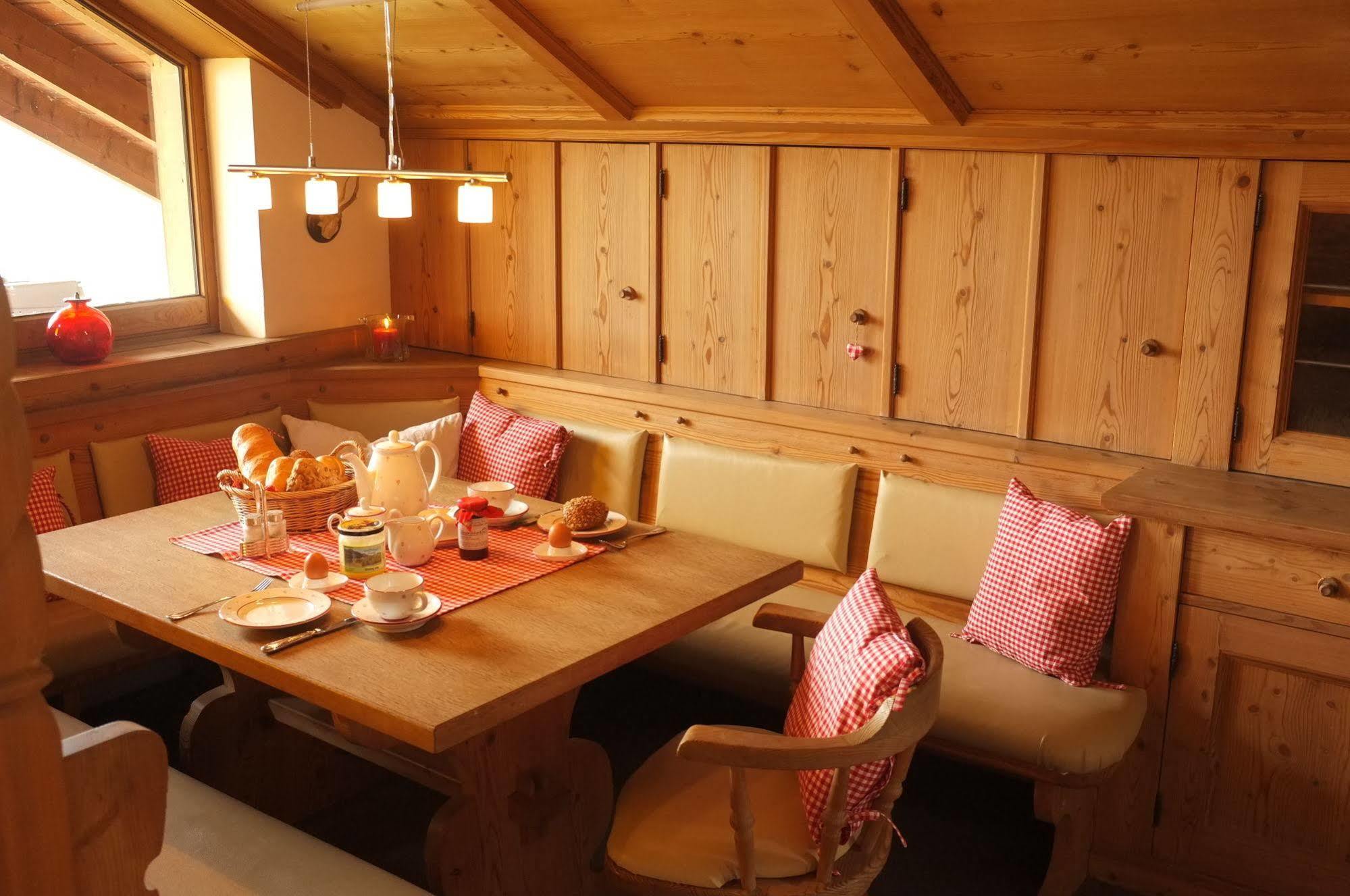 Dreimaederlhaus - Das Vegetarische Boutique Hotel Füssen Dış mekan fotoğraf