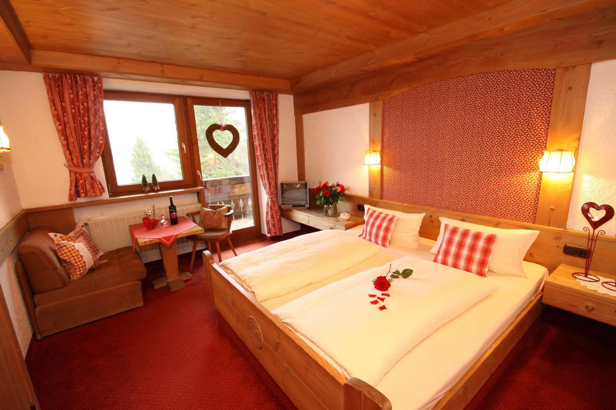 Dreimaederlhaus - Das Vegetarische Boutique Hotel Füssen Dış mekan fotoğraf