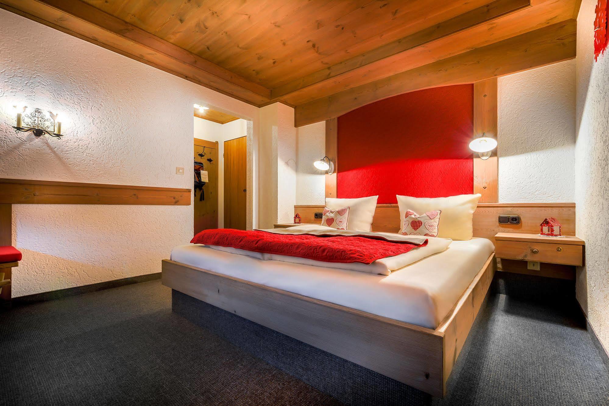 Dreimaederlhaus - Das Vegetarische Boutique Hotel Füssen Dış mekan fotoğraf